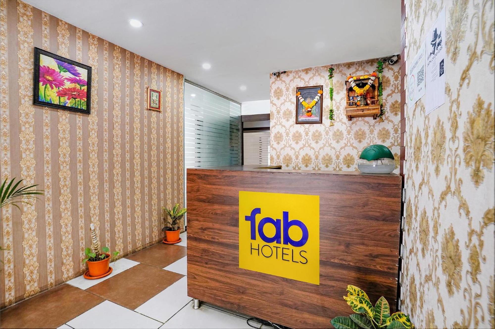 Hotel Gargi Deluxe Pune Luaran gambar