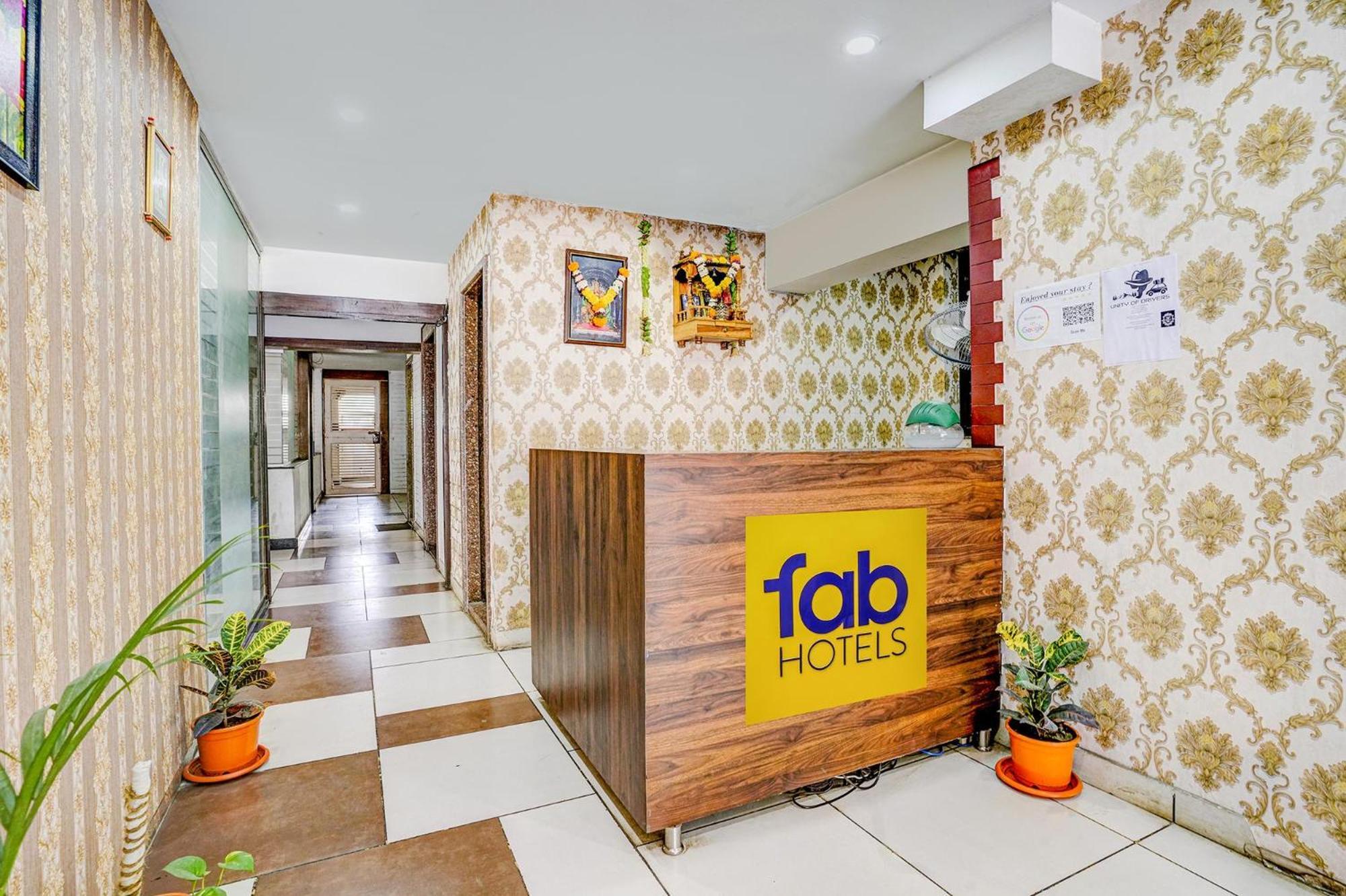 Hotel Gargi Deluxe Pune Luaran gambar
