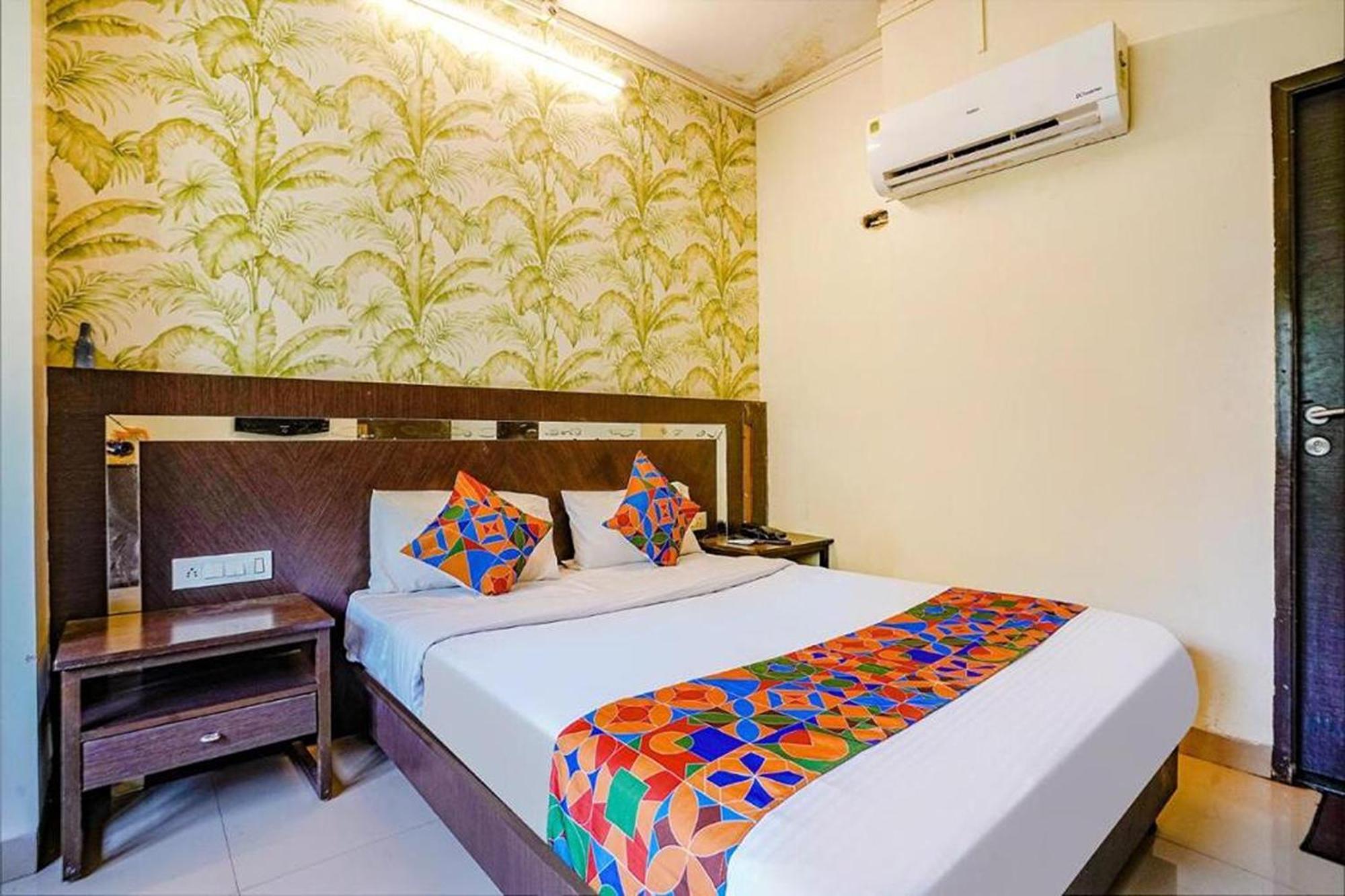 Hotel Gargi Deluxe Pune Luaran gambar