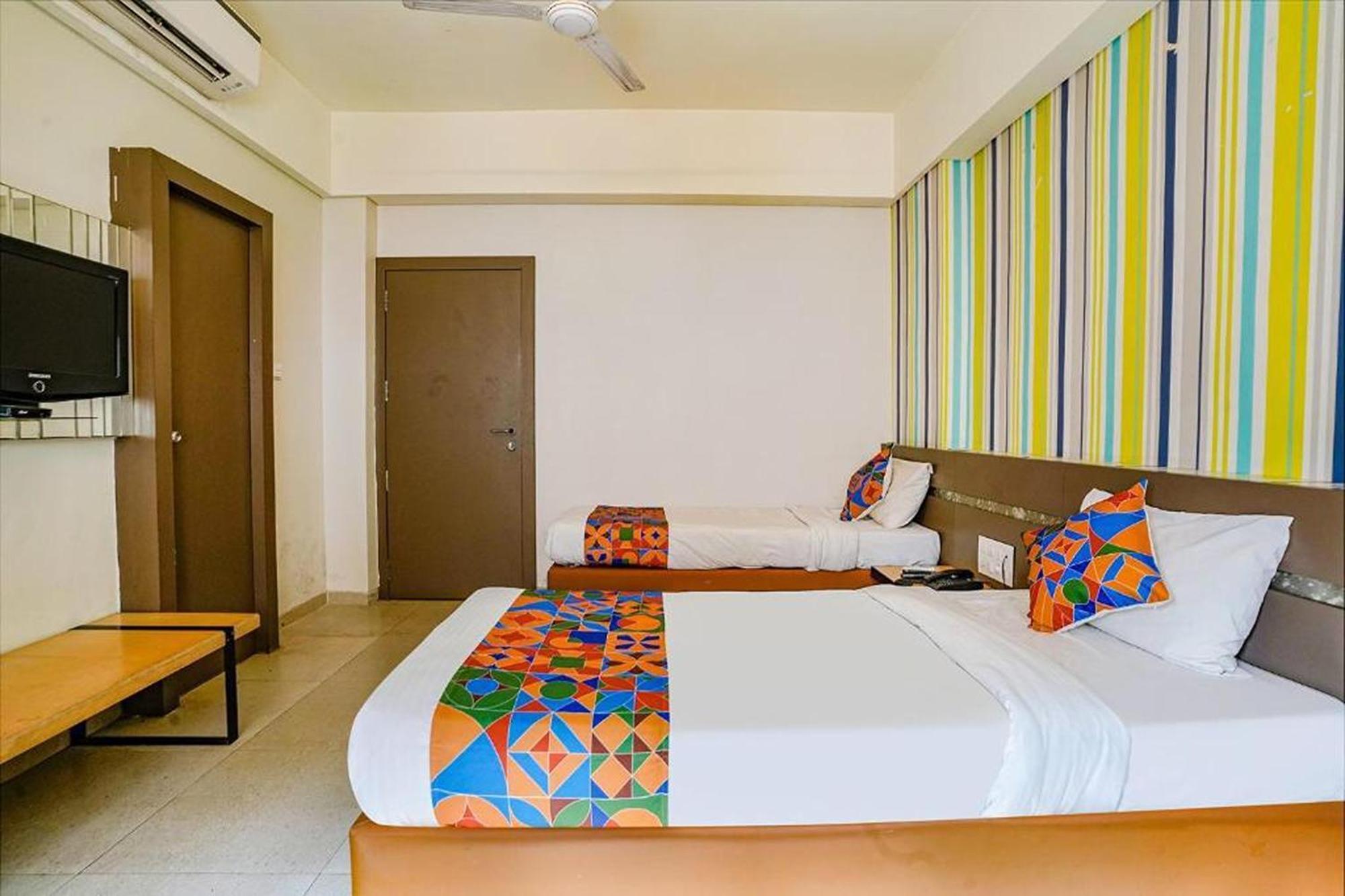 Hotel Gargi Deluxe Pune Luaran gambar