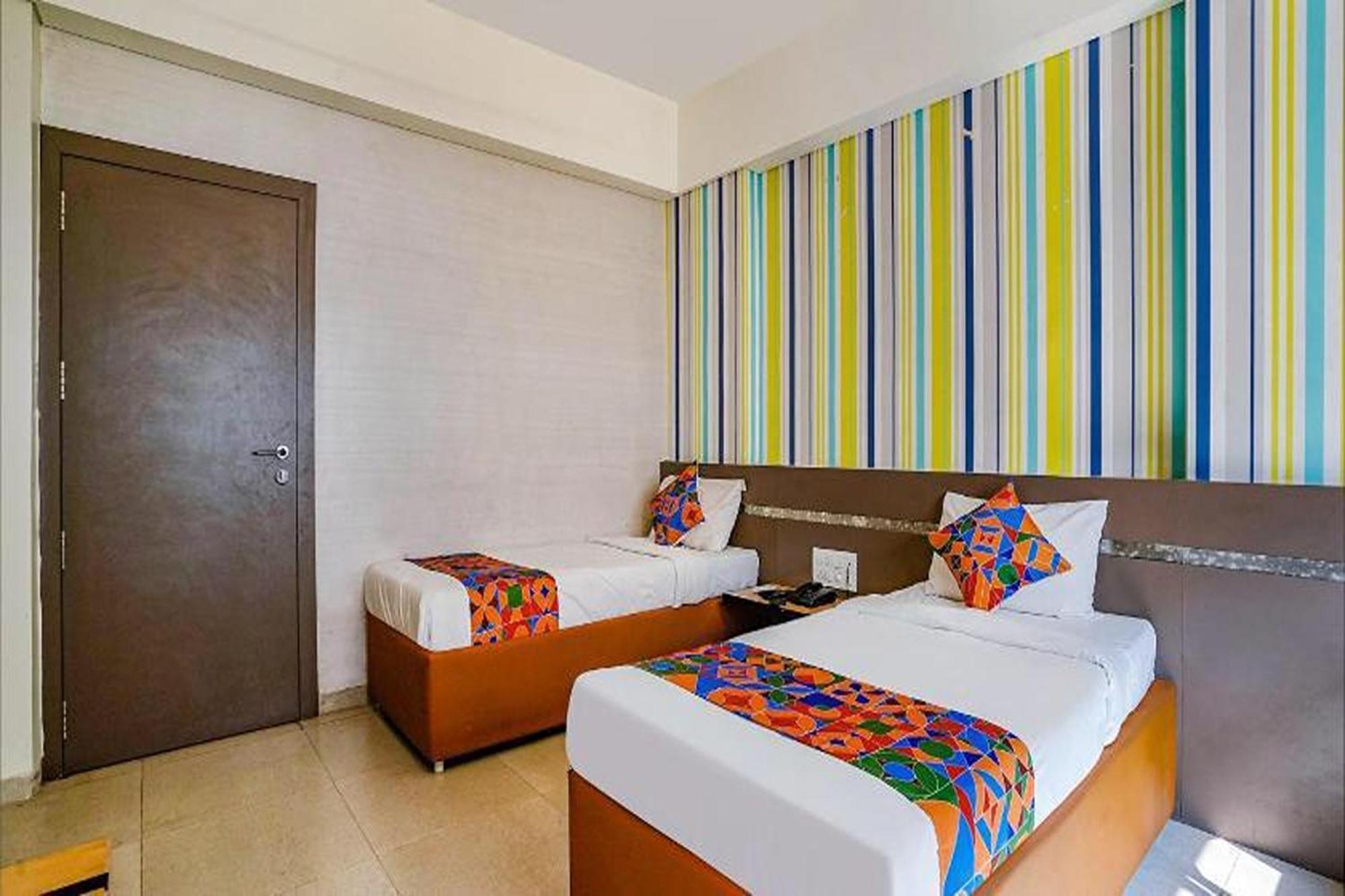 Hotel Gargi Deluxe Pune Luaran gambar